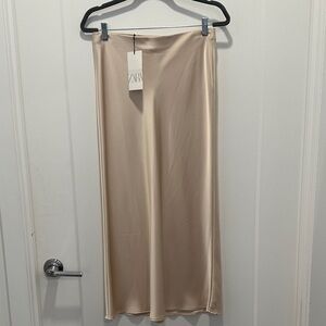 NWT  Zara Low Rise Cream Silk Midi Skirt XS